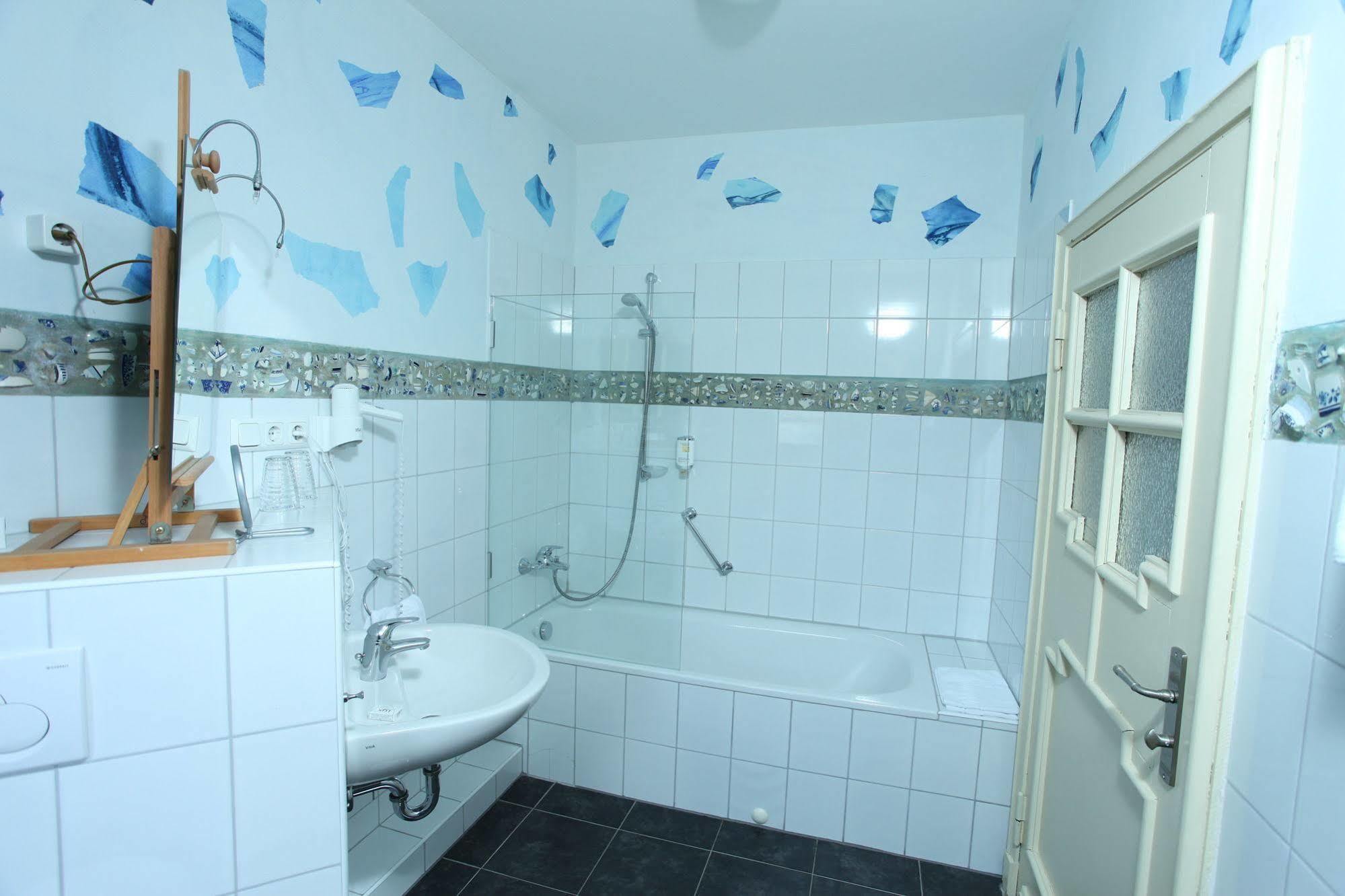 Hotel Artgenossen Lindlar Extérieur photo